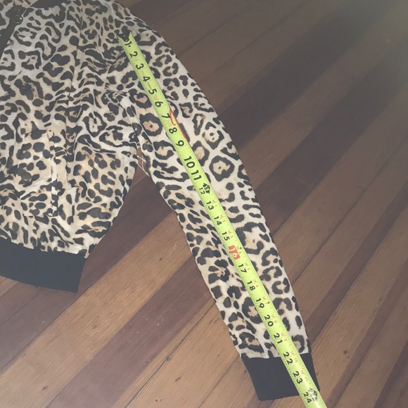 Animal print Jacket , Forever 21 size Large, NEW - Picture 6 of 8